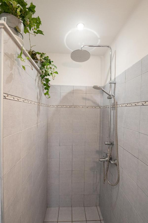 Sunny Yard Apartments Poros Town Екстер'єр фото