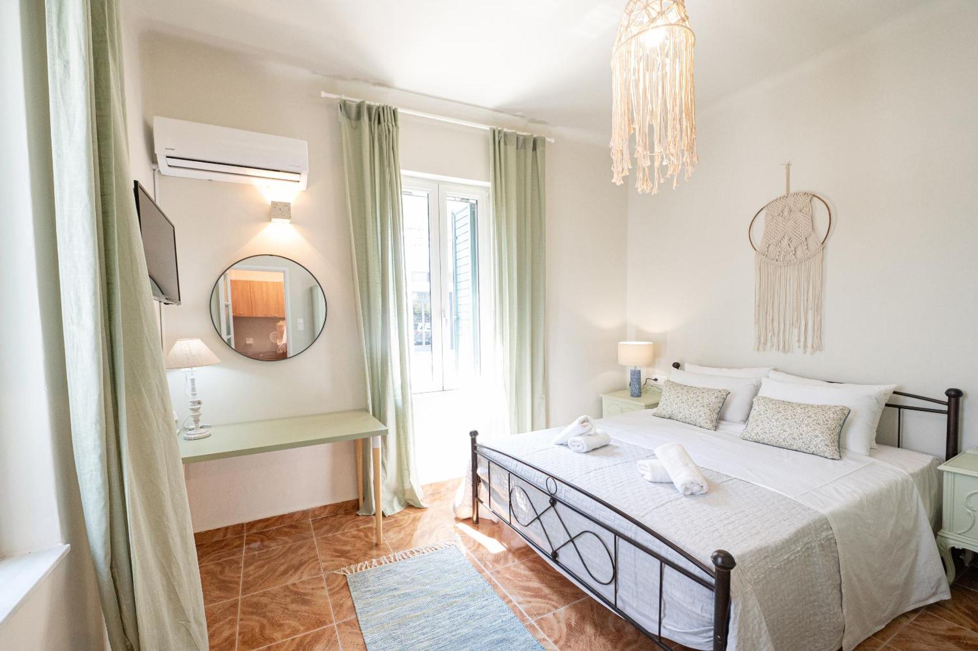Sunny Yard Apartments Poros Town Екстер'єр фото